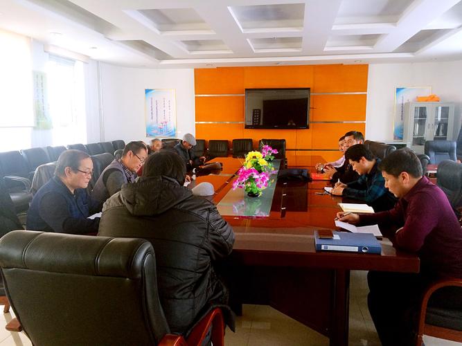 扎格斯台苏木史志编辑委员会召开第二次座谈会